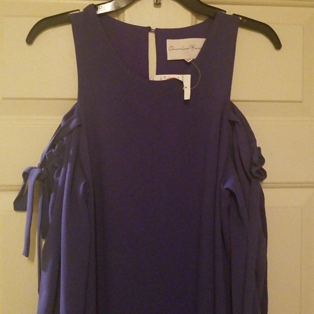 Dress 👗 - Picture 2 of 4